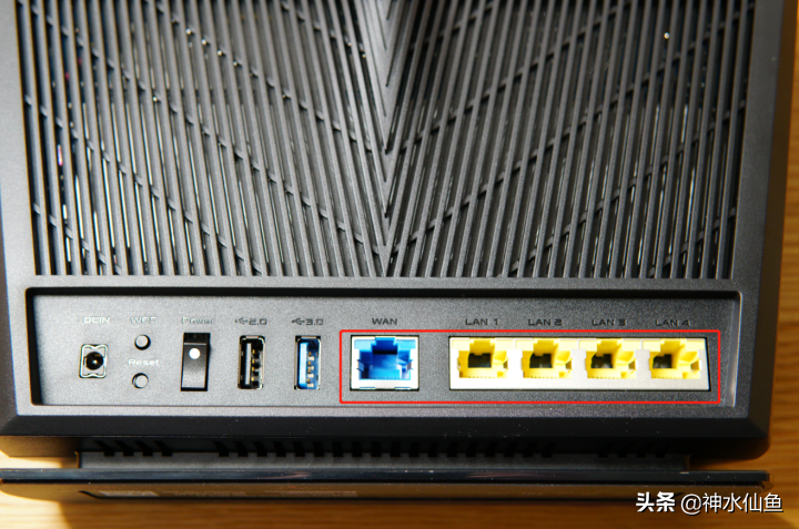 华硕AX68u拆解测评(ac68u支持wifi6吗)