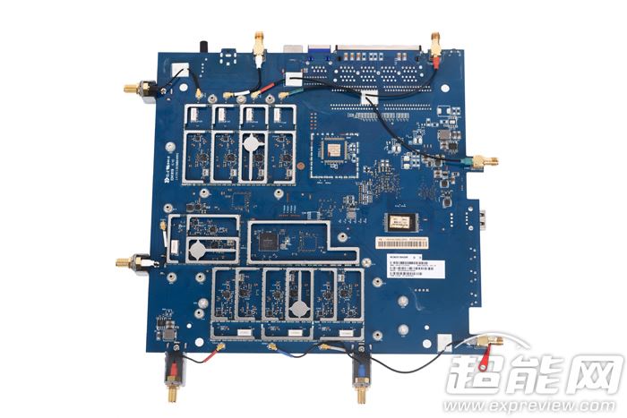 华硕RT-AC5300做工怎么样？华硕RT-AC5300路由器拆解评测